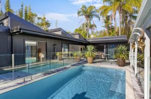 Desert Flame - Private Oasis near the Beach
