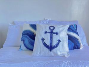 Panglao Luxury Sea View Condo, Pool, Cafe - Suite 820