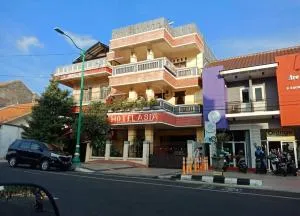 Hotel Asia - Джепара