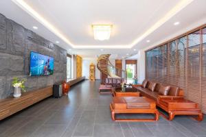Nhà Nghỉ Mát Gần Bãi Tắm Resort Long Cung
