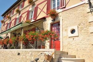 Hotels Logis Auberge le centre poitou : photos des chambres