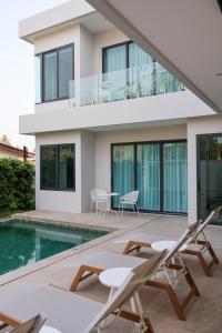 Rawai Duplex Style Luxurious 4-BR Private Pool Villa