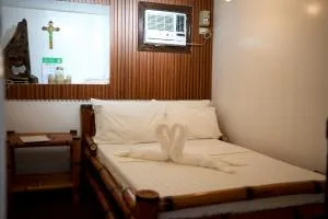 Kalipay sa Baybay, Your Private Escape - Uangon