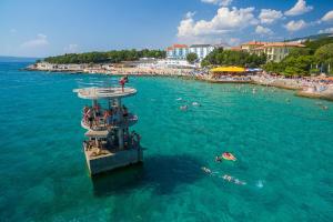 Fidelis Apartment - Walk to the Beach in Minutes