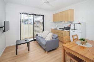 Modern Serene Studio with Free Parking & New Build