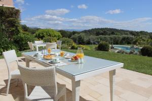 "AU HAVRE DE PAIX" 5 étoiles Prestige jacuzzi, hammam, sauna, PISCINE chauffée Mougins Cannes Grasse