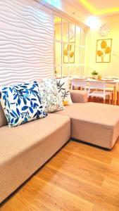 Veronica Grey's Staycation 1BR