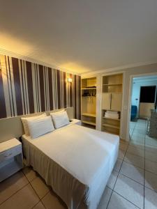 DiRoma Fiori Caldas Novas - YMT - 270 Com roupa de cama e banho