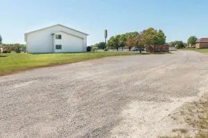 Super 8 by Wyndham Du Quoin - Nashville