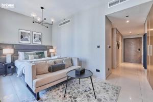 bnbmehomes - Claren Tower