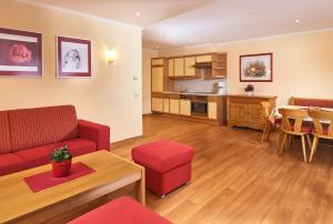 Two-Bedroom Apartment room in Sonnberg Ferienanlage