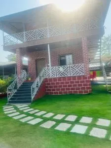 Forest Escape Resort - Нерал