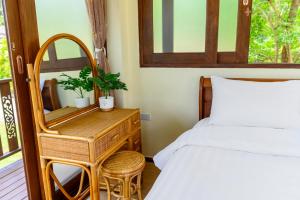 Garden Cottage by Utalay Koh Chang