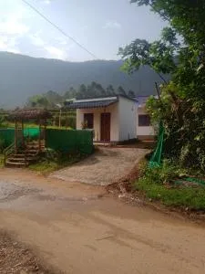 Berry Garden Home Stay - Maraiyūr