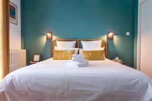 B&B / Chambres d'hotes Le Jardin de Moulis, Saint Girons, Ariege, Pyrenees, : photos des chambres