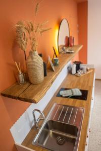 B&B / Chambres d'hotes Le Jardin de Moulis, Saint Girons, Ariege, Pyrenees, : photos des chambres