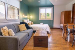 B&B / Chambres d'hotes Le Jardin de Moulis, Saint Girons, Ariege, Pyrenees, : photos des chambres