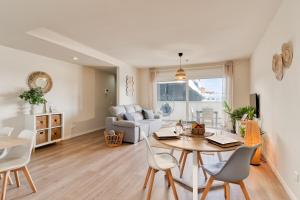 Modern central apt with terrace