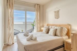 Modern central apt with terrace