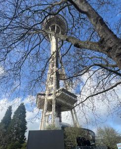 Monthly 1 BR APT Seattle Center