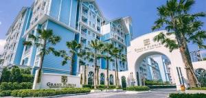 Grand Florida Beachfront Resort Condo