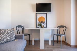 Lumos - The City Center Apartment