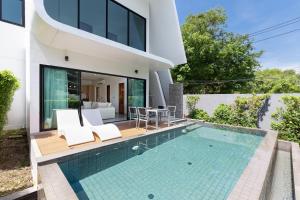 Phuket Nai Han Beach Villa with Pool