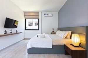 Phuket Nai Han Beach Villa with Pool