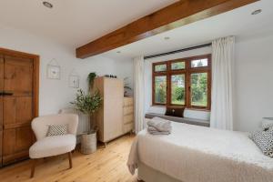 Beautiful Cottage nr Mendip Hills Private Parking