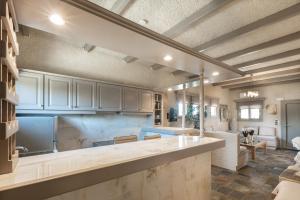 Renas Secret Garden House