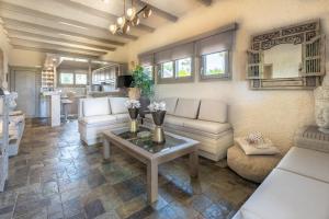 Renas Secret Garden House