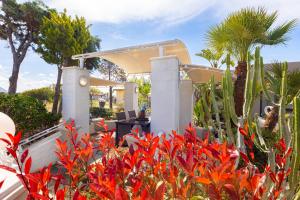 Renas Secret Garden House