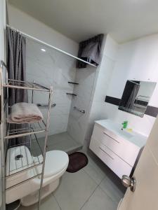 1cuarto 2 camas baño privado