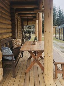 Hazel Hut - spacious fenced yard, sauna, 2-bedroom