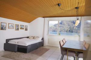 Traumhafte 2,5-Zi-Wohnung mit Sicht auf den See
