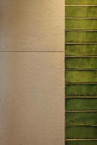 Stylish TopFloor at The Harri Mountain & City Views