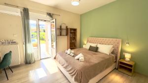 Marilis House, private pool, WIFI, mountain view, Netflix, self-check-in