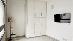 Phaedrus Living Ledras Residences 204