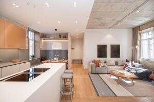 2 Bedroom I 85 m2 I w-Balcony & Parking I Malunu st Apt I cohost