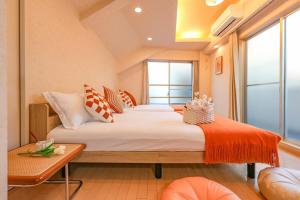 Shinjuku 2 stops 3 bedrooms best groups or family