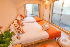 Shinjuku 2 stops 3 bedrooms best groups or family