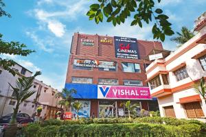 Breej Hotel !! Couple Friendly Family Hotel !!