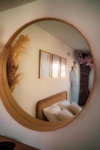 Appartements Nuit romantique, Suite avec jacuzzi et cinema prive au design Japandi : photos des chambres