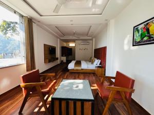 The Shalam Resort श्रीकृष्ण शरणं मम