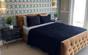Deluxe King Studio with River View  room in The Village Inn & Restaurant