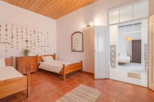 4-bedroom Townhouse with Terrace in Center Oldtown