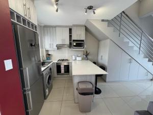 Stylish Loft apartment in the heart of Durbanville