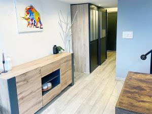 Appartements Le Sweet Home, clim, parking prive, wifi : photos des chambres
