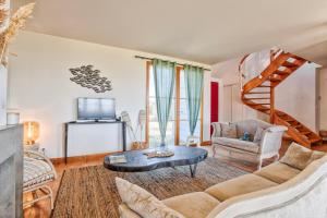 Villa La Ligne Bleue front de mer et vue sur une Tour Vauban