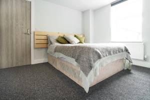 Spacious 4-Bed Home Near Cardiff Centre Free Parking & Garden Long Term Stay Offers